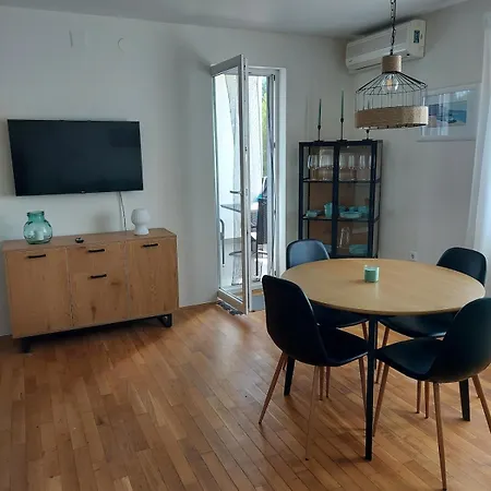 Modernes In Erster Reihe Zum * Premantura